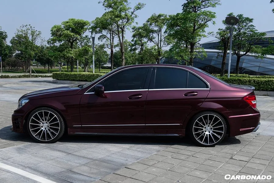 Carbonado 2008-2014 Mercedes-Benz C-Class W204 Sedan P Style Side Skirts