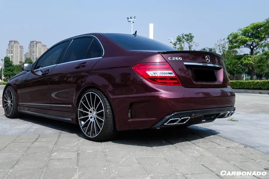 Carbonado 2008-2014 Mercedes-Benz C-Class W204 Sedan P Style Side Skirts
