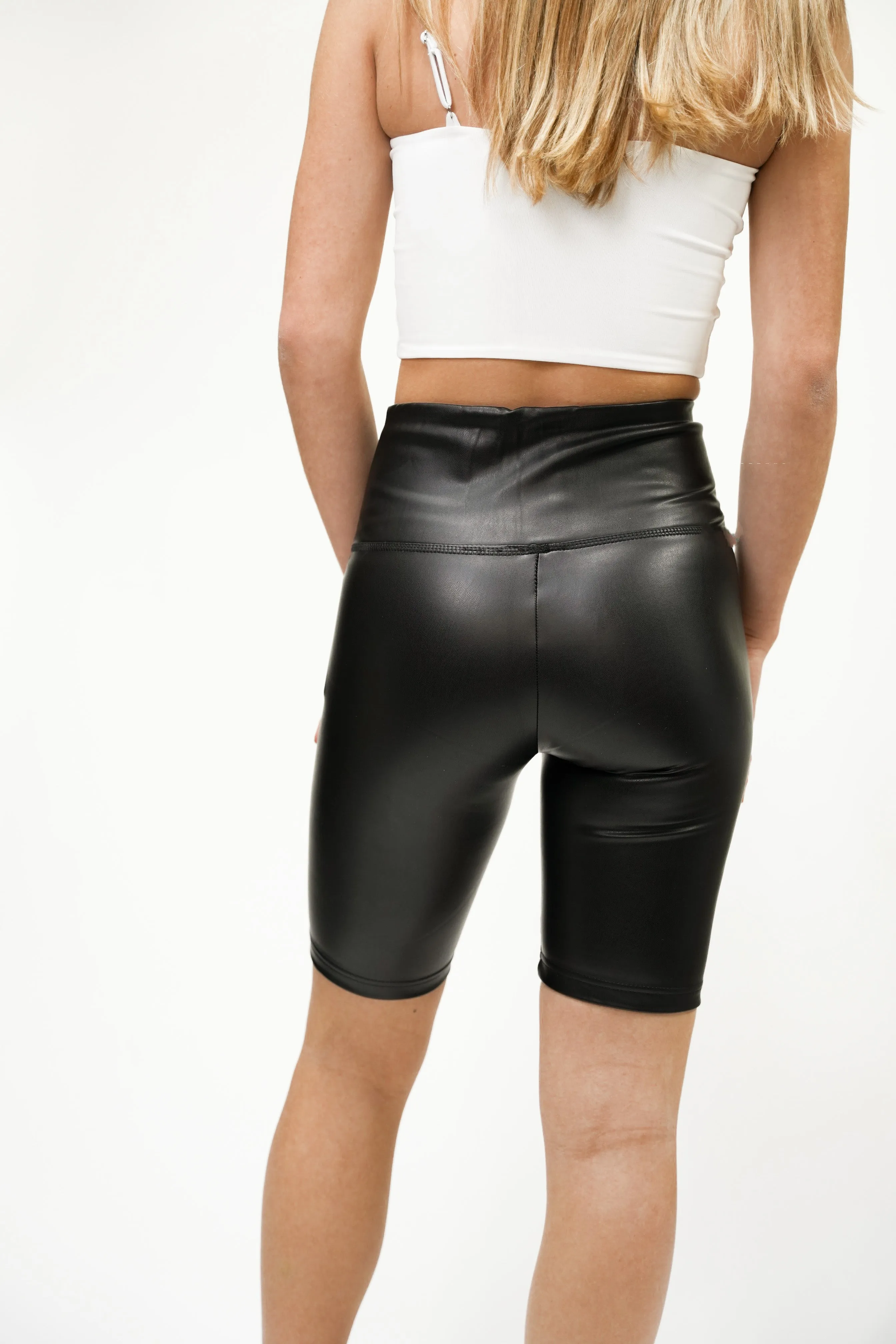 Delilah Vegan Leather Short | Black