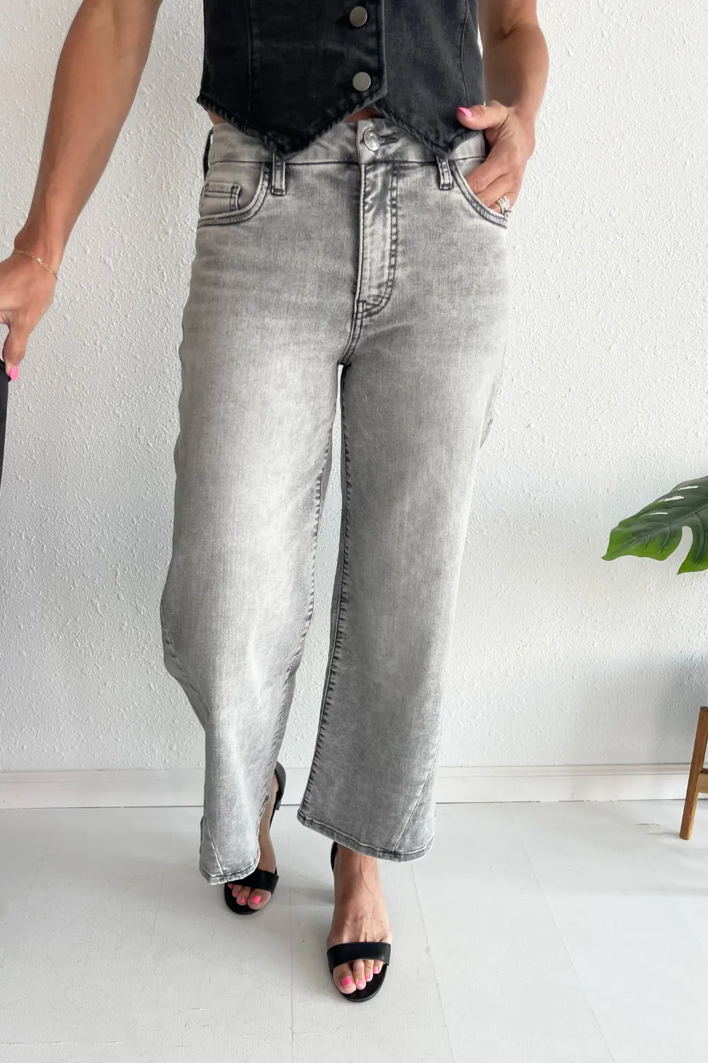 Meg High Rise Fab Ab Wide Leg Back Forward Clean Hem