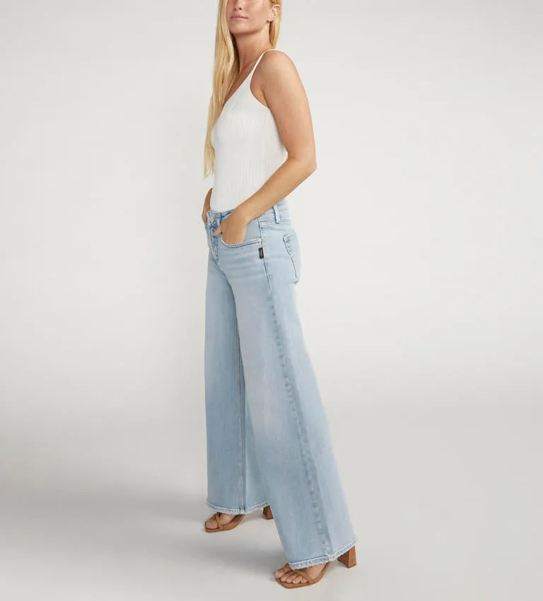 Silver Jeans Suki Curvy Fit Mid Rise Wide Leg Jean In Light Indigo