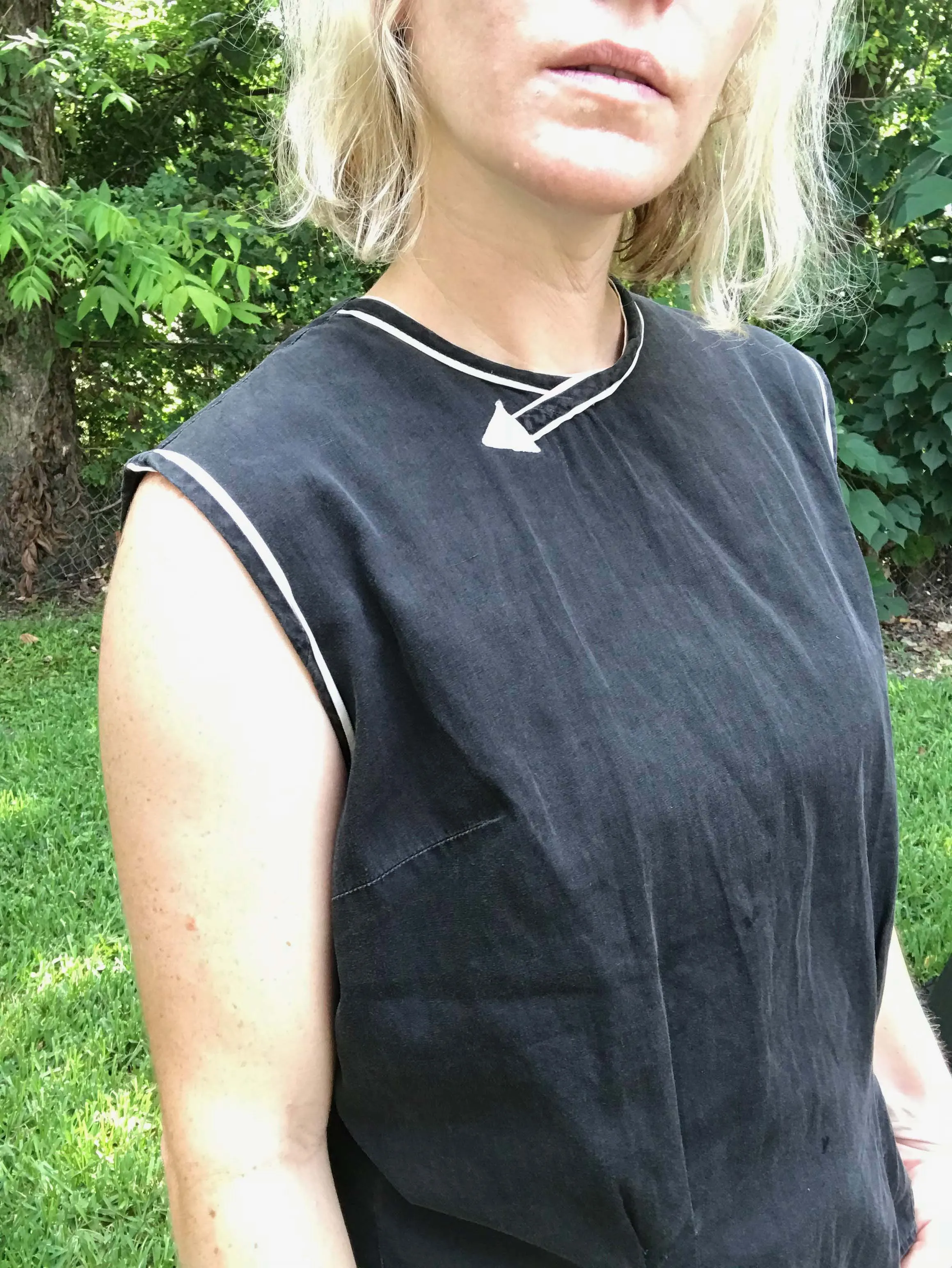 Vintage 40s 50s | Black Pintuck Cotton Button Back Sleeveless Blouse Top | M/L